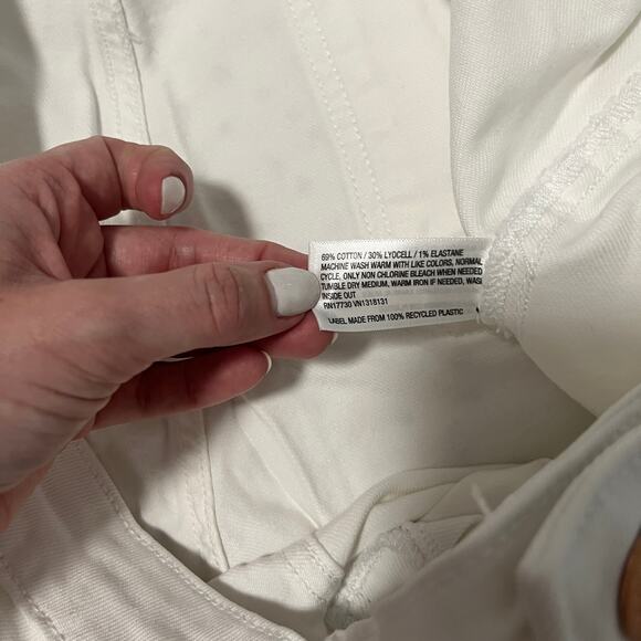 Universal Thread White High Rise Flare Jeans Size 18 - Picture 2 of 7